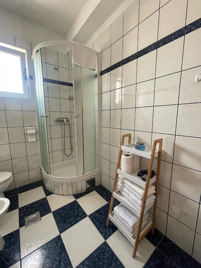 Apartmani Nada Примоштен Екстер'єр фото