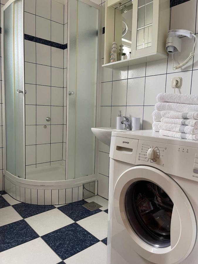 Apartmani Nada Примоштен Екстер'єр фото
